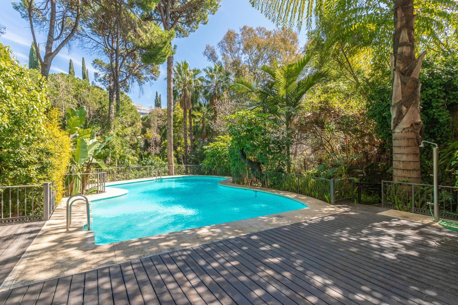 Lujoso Apartamento Con Piscina En Paseo Maritimo Марбелья Екстер'єр фото